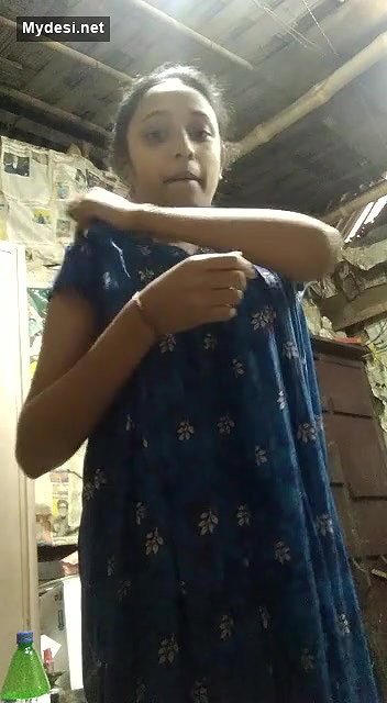 Cute Desi Girl Showing Her Boobs and Pussy New leaked MMS