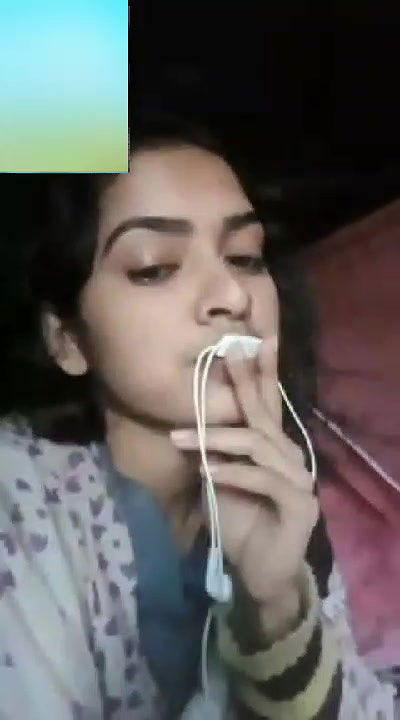 Bangladeshi girl rina khan showing boobs