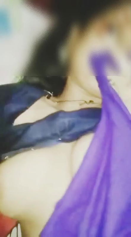 Village wife apne husband ka land mukh mein soch rahi hai