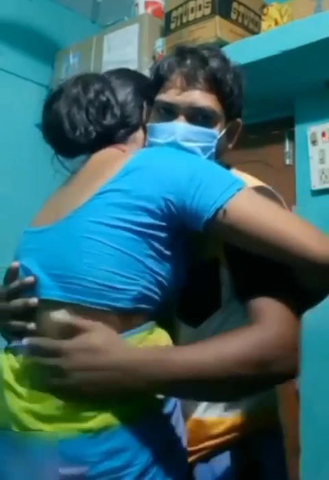 Bhaiya aur bhabhi ka mast homemade sex chal raha hai