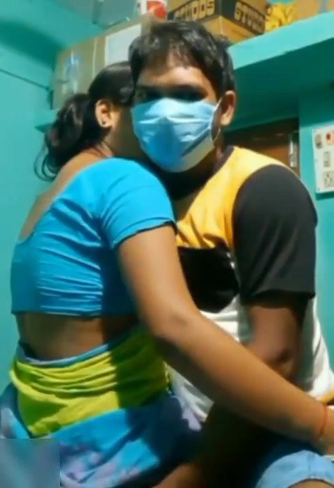 Bhaiya aur bhabhi ka mast homemade sex chal raha hai