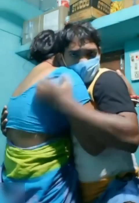 Bhaiya aur bhabhi ka mast homemade sex chal raha hai