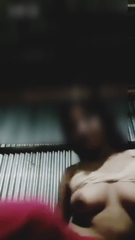 Indian Bhabhi open boobs sex