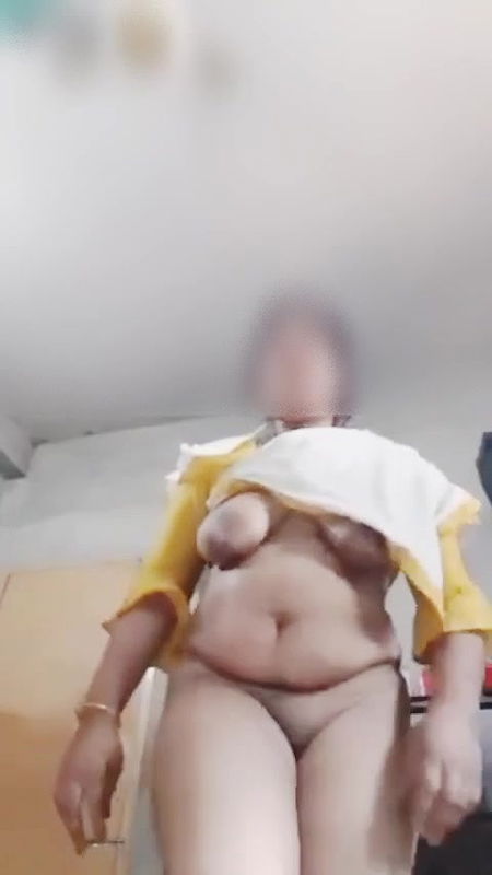 Showing Open boobs Indian sexxxx