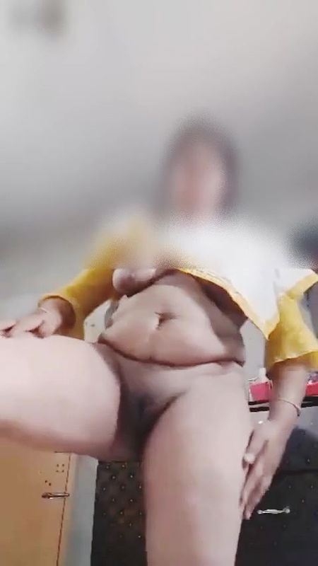 Showing Open boobs Indian sexxxx