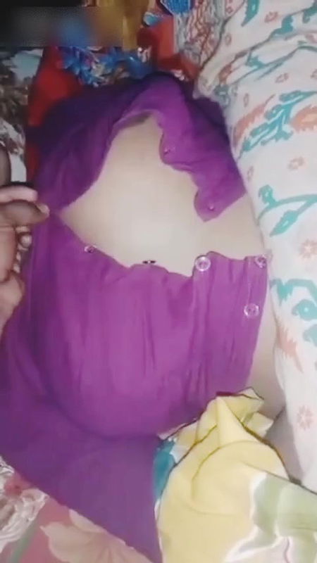 Open Blouse Showing Boobs sexx