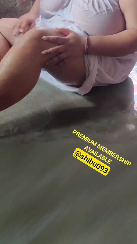 Desi youtuber bhabi bath with tns dress