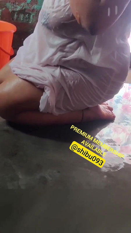 Desi youtuber bhabi bath with tns dress