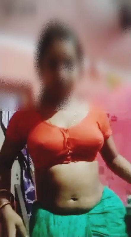 Village bhabi saree open sex xxx