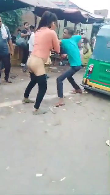 NudeKaleshbetweenAgirlandrickshawguyMustwatch