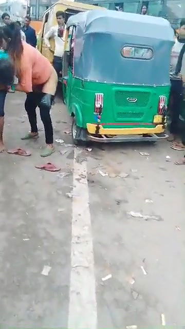 NudeKaleshbetweenAgirlandrickshawguyMustwatch