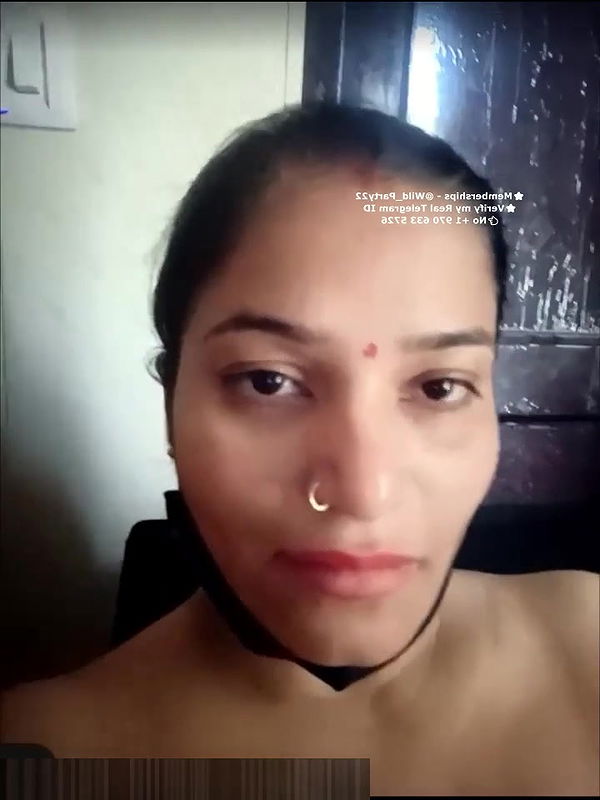 Megna  Full Face STRIPCHAT