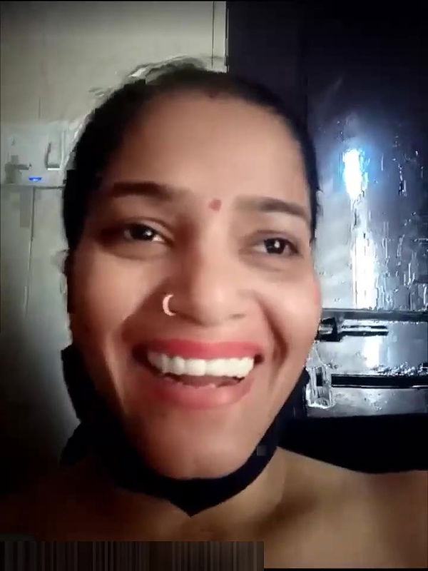 Megna  Full Face STRIPCHAT