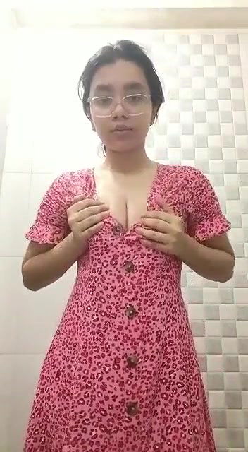 cute girl exposing