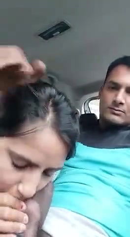 Desi girl Sucking dick