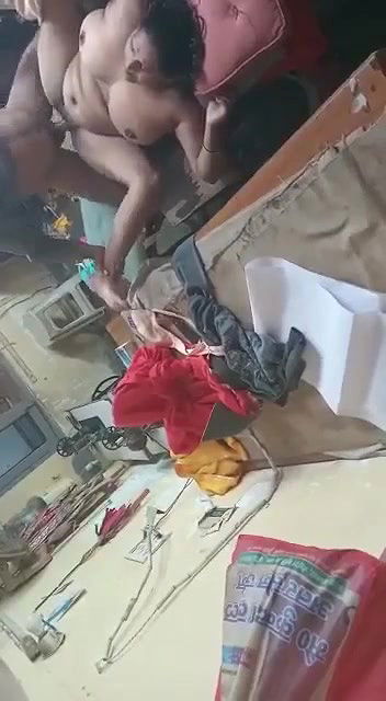 Big boobs bhabhi fucking in shop with lover capture