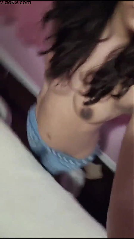 Girl showing big ass