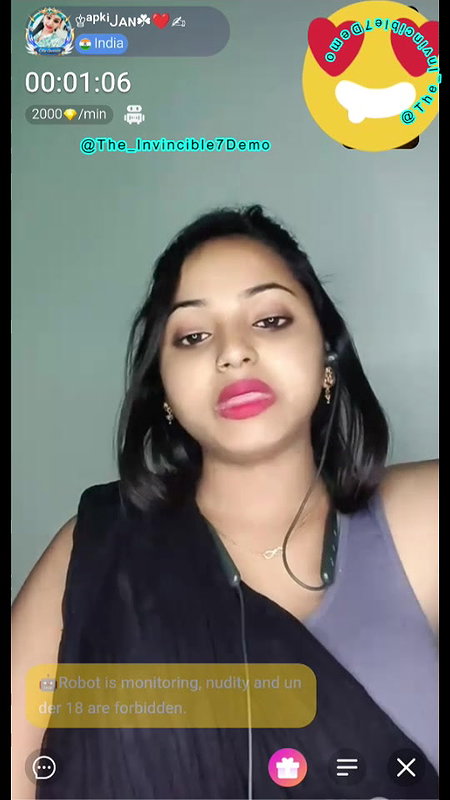 Apki Jaan famous Chamet girl getting her dress off in call