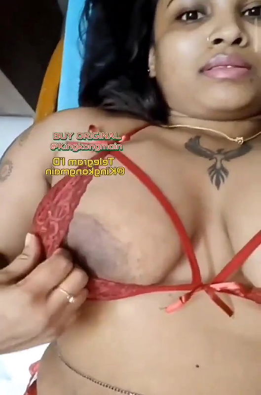 Veena Thaara boobs and pussy tease