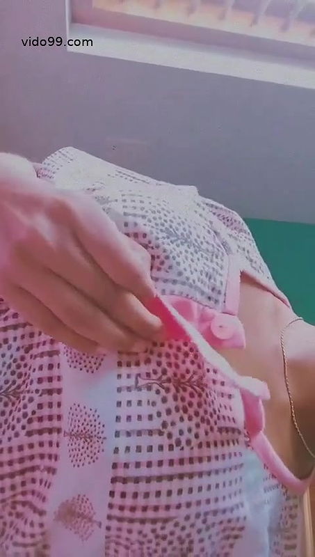 Desi girl Show round big boobs