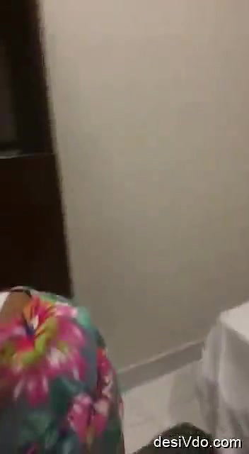 tamil lovers helping to put dress after sex