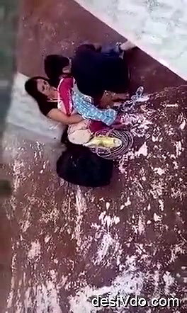 desi lover licks and fingers mature ladys pussy outdoors