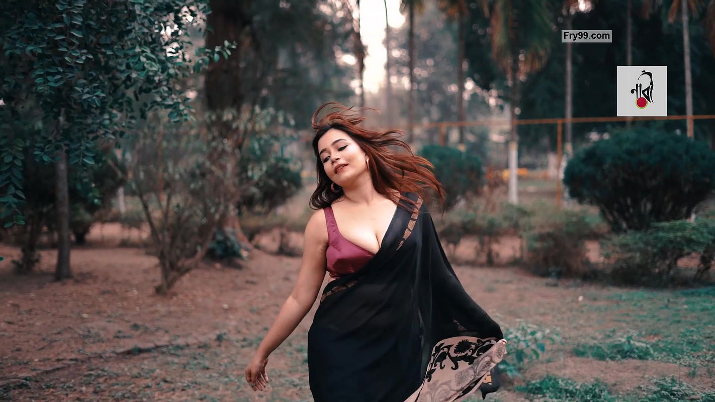 Big boobs model Rimpi sexy photoshoot