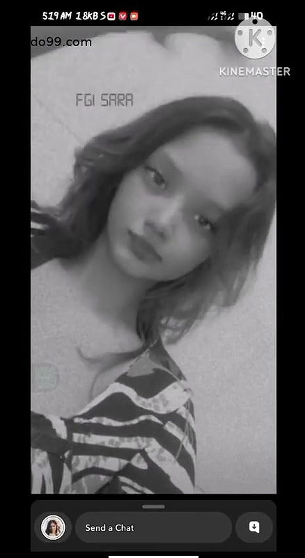 Cute snap girl showing