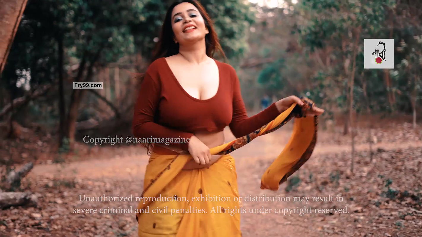 Big boobs model Rimpi sexy photoshoot