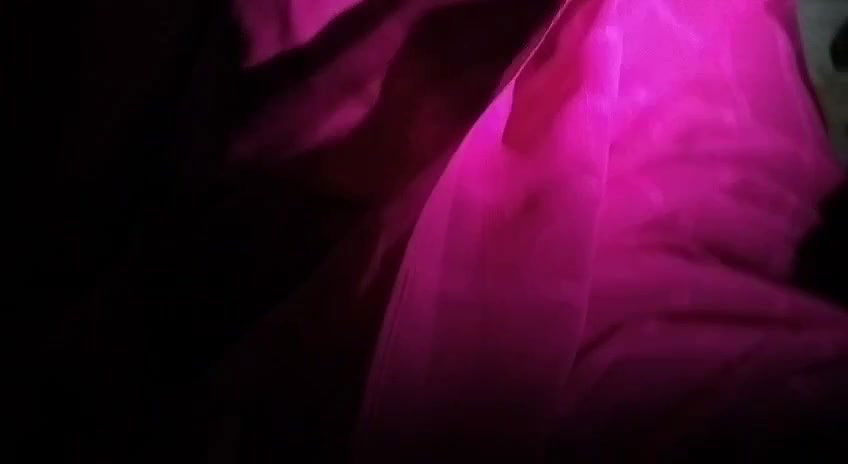 desi aunty showing her clevas