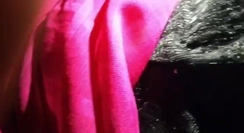 desi aunty showing her clevas