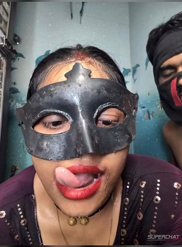 randi bhabhi ne chut me ki ungli on cam