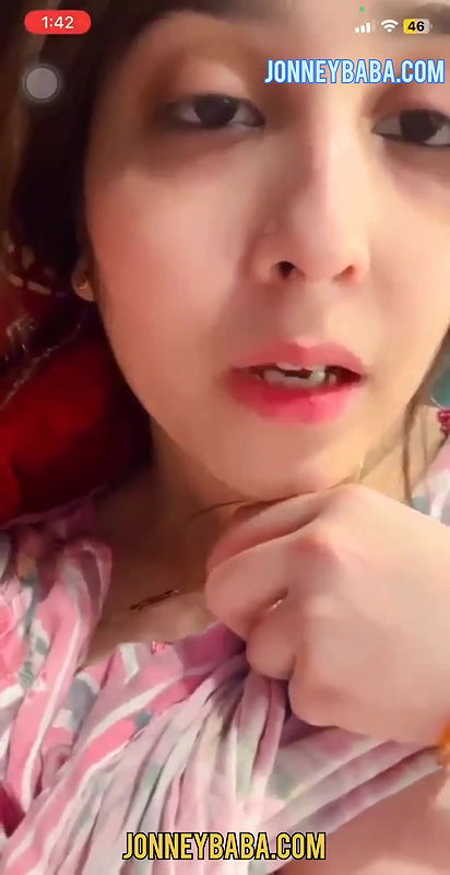 Punjabi desi Girl pink nipple shwoing here boyfriend