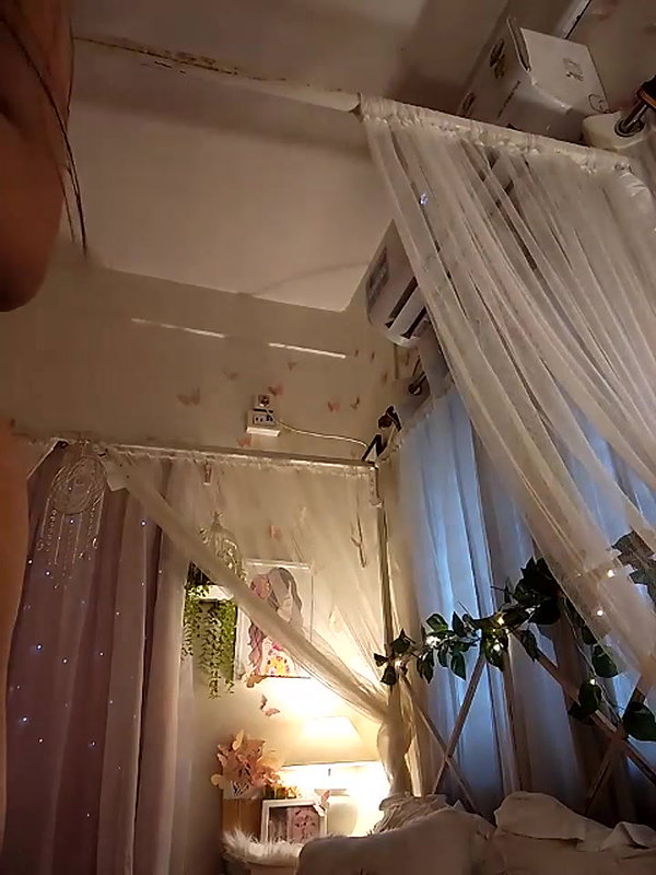itsamesha Instagram Influencer Spit On Boobs Sexy Live Show