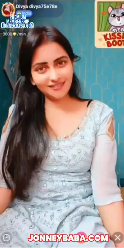 Swxy divya chamet with playing ass holl and boobs