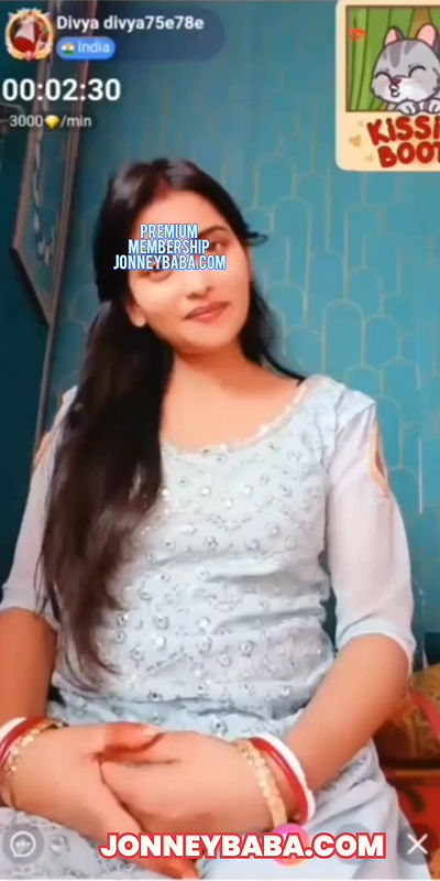 Swxy divya chamet with playing ass holl and boobs