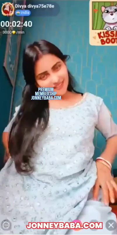 Swxy divya chamet with playing ass holl and boobs