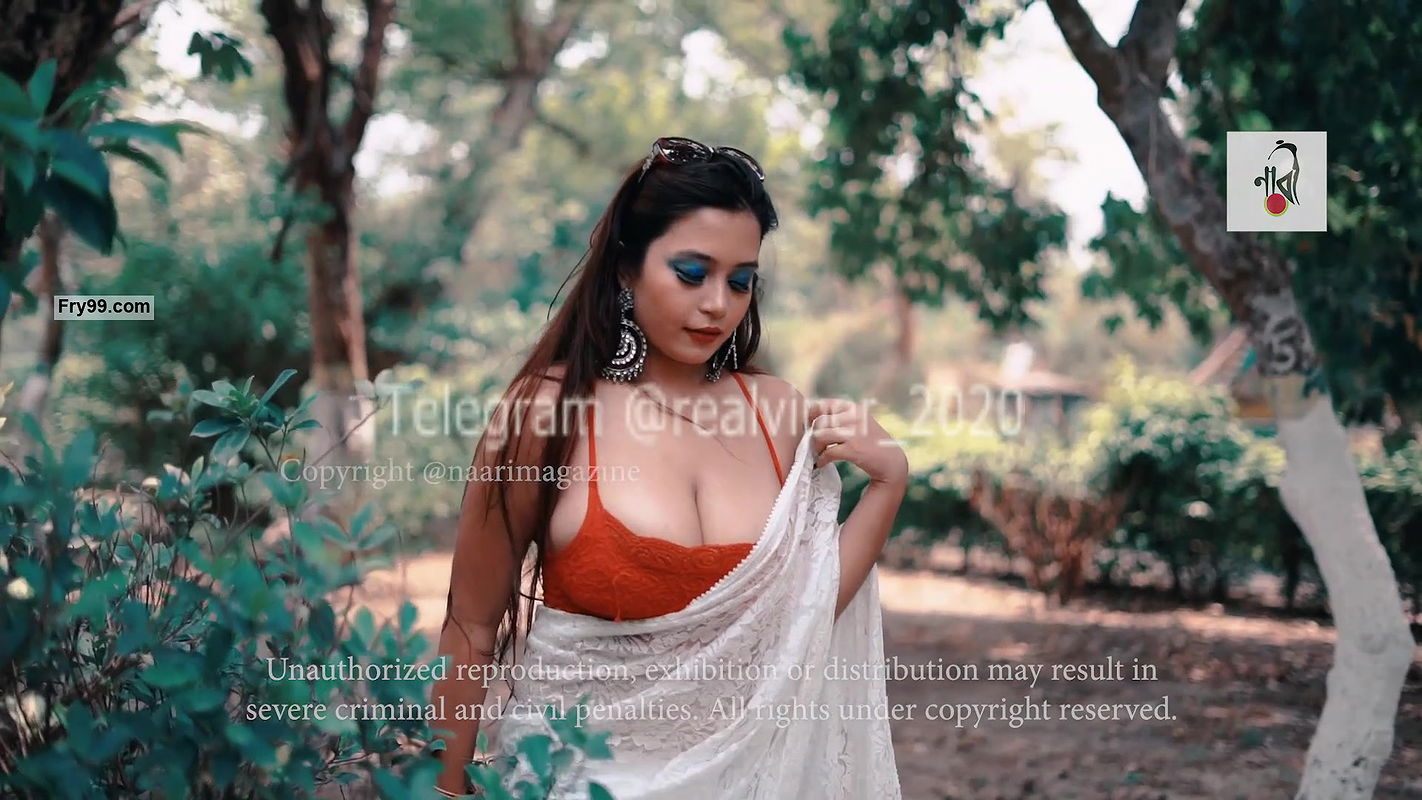 Big boobs model Rimpi sexy photoshoot