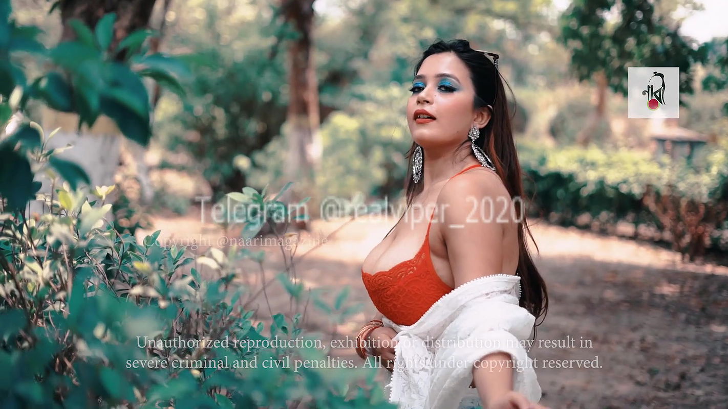 Big boobs model Rimpi sexy photoshoot