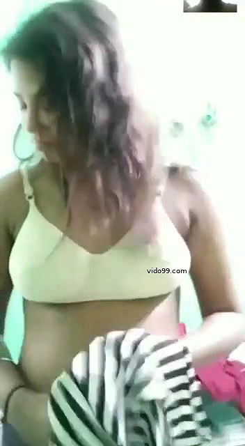 Desi girl showing video call