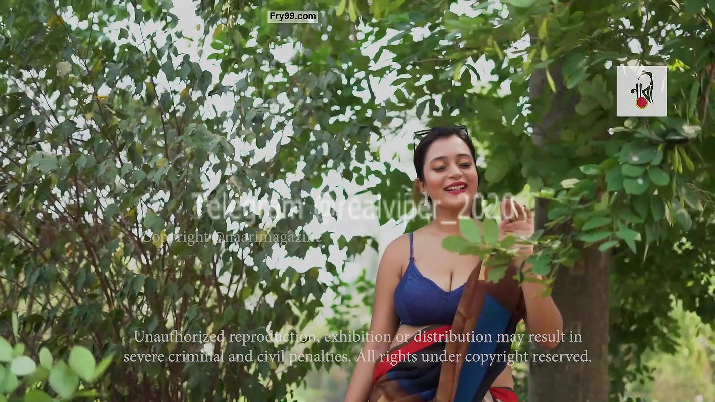 Big boobs model Rimpi sexy photoshoot