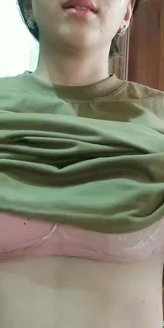 Beautiful Paki Girl UpdatesFrozen