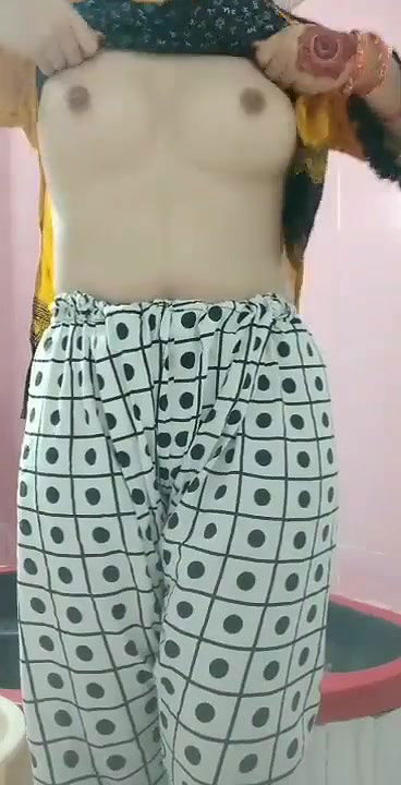 Beautiful Paki Girl UpdatesFrozen