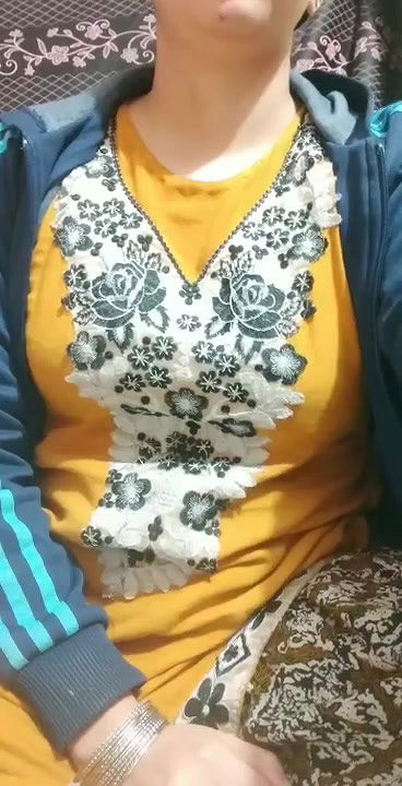 Beautiful Paki Girl UpdatesFrozen