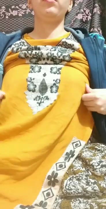 Beautiful Paki Girl UpdatesFrozen