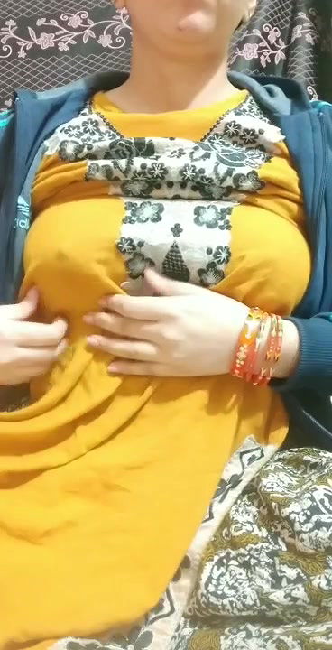 Beautiful Paki Girl UpdatesFrozen