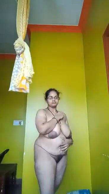Sexy Bhabhi Shows Her Big Boobs and Pussy