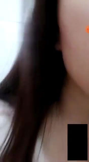 Desi girl showing boobs and pussy in washroom