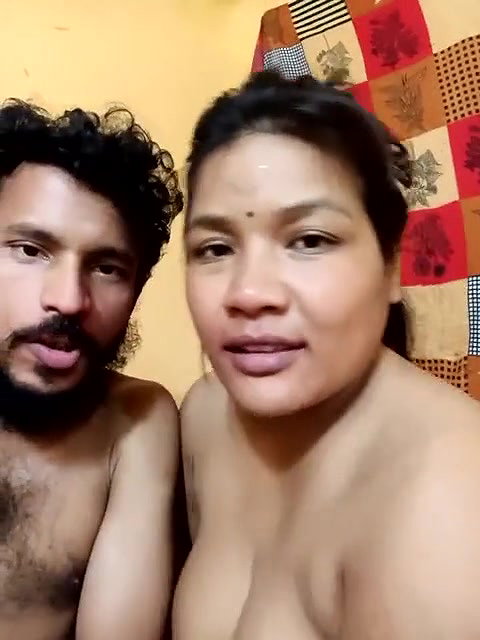 Desi Couple Boobs Sucking and Blowjob to BF