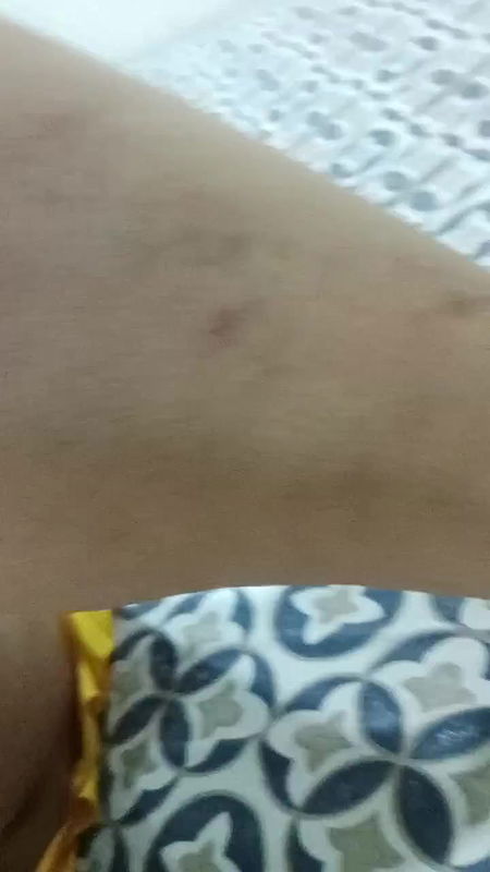 My girlfriend show pussy